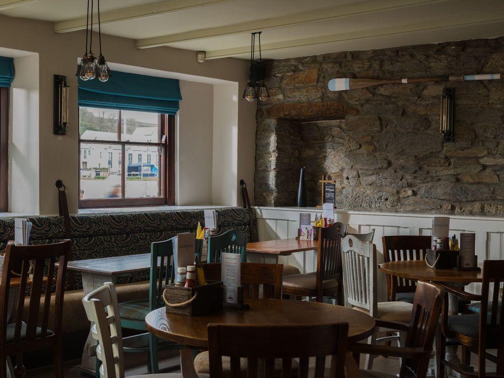 Harbour Inn Porthleven Exterior photo