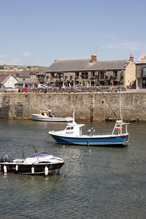 Harbour Inn Porthleven Exterior photo